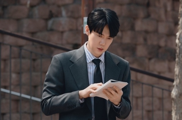 신이랑 법률사무소 1회 ‘신들린 변호사’ 유연석의 파격적인 부캐쇼 예고