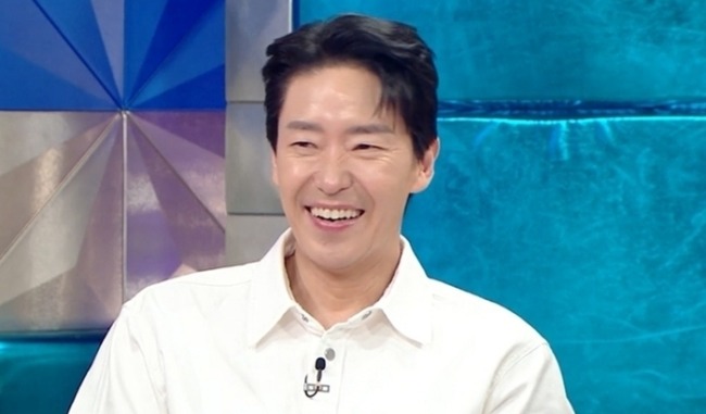 라디오스타 960회 엄기준, '펜트하우스' 주단태 시절 '둘리송' 불렀다가 진짜 아기공룡 둘리에게 혼난 사연