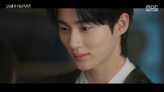 ’21세기 대군부인’ 변우석, 40벌 의상과 눈빛으로 완성한 이안대군